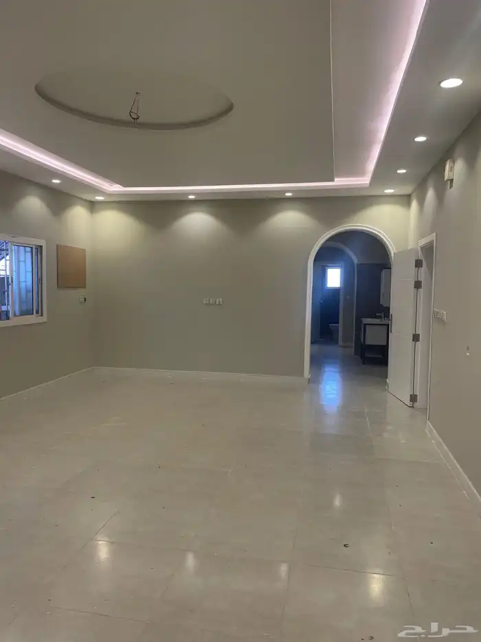 ملحق للإيجار بحي الفروسية 0