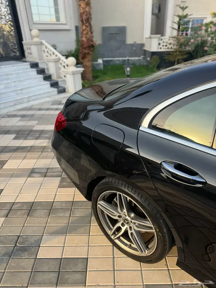 مرسيدس E300 (مخزنه) 2
