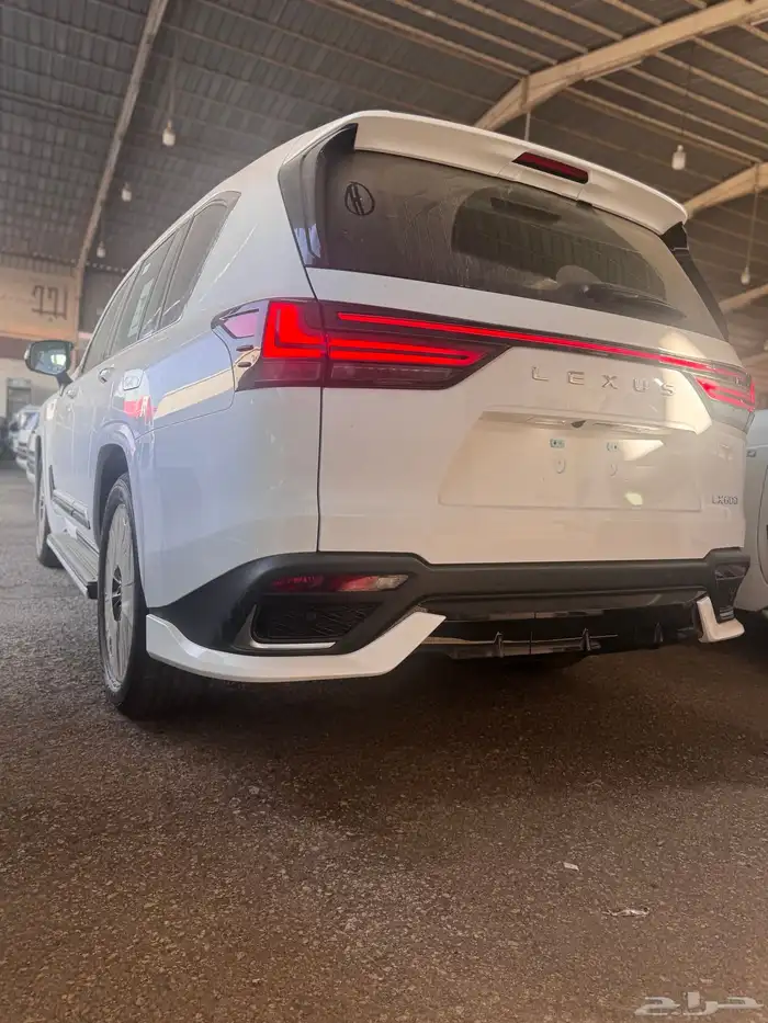لكزس اف سبورت LX600سعودي اصفار 2025 3