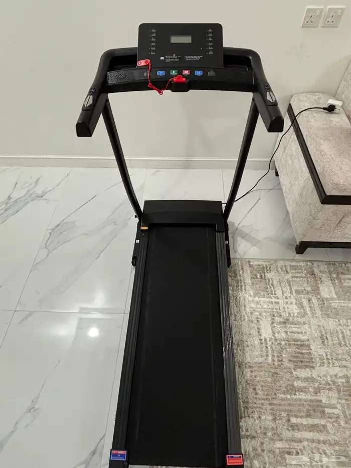 للبيع جهاز جري رياضي جديد مدة الاستخدام اسبوع فقط 2