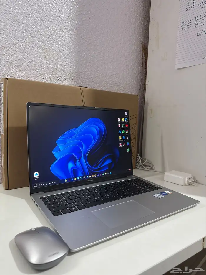 لابتوب هواوي معالج إنتل i7 نظيف جدا بكامل اغراضه 0