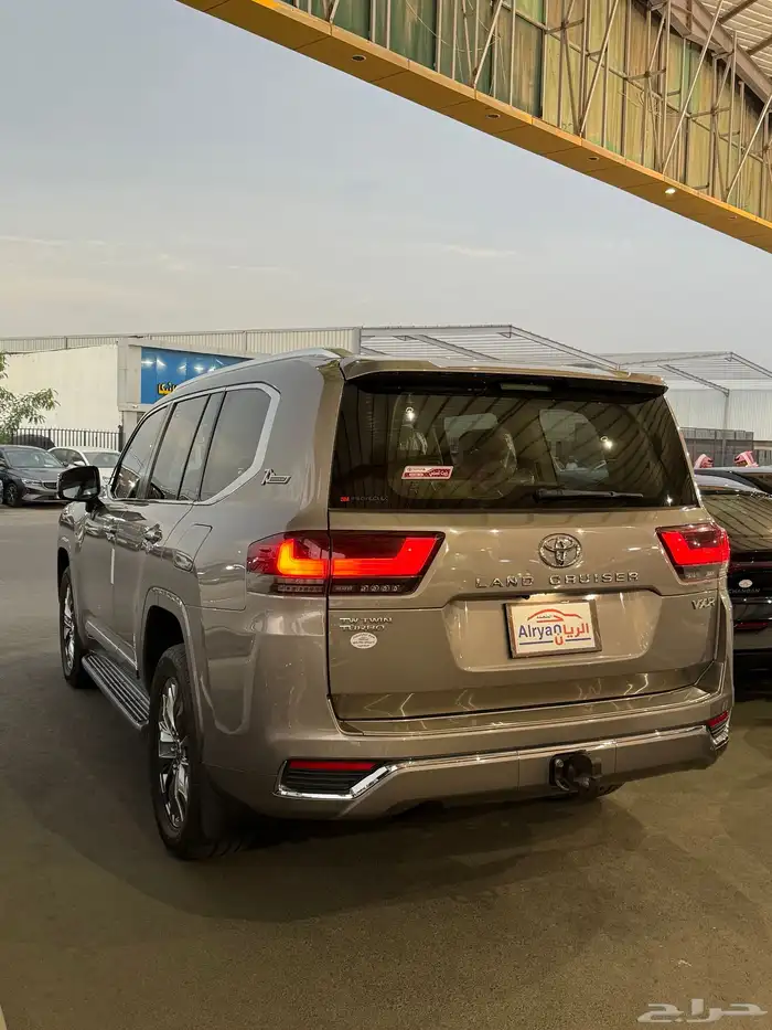 لاندكروزر VXR 2022 ديزل 4
