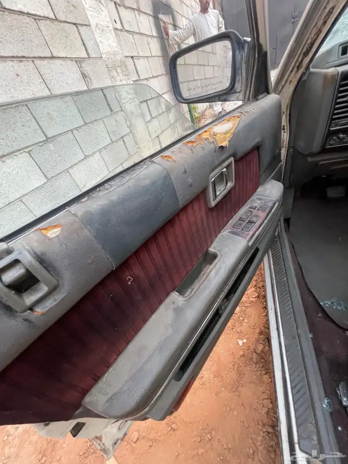 نيسان لوريل 1985 200L تشليح قطع 21