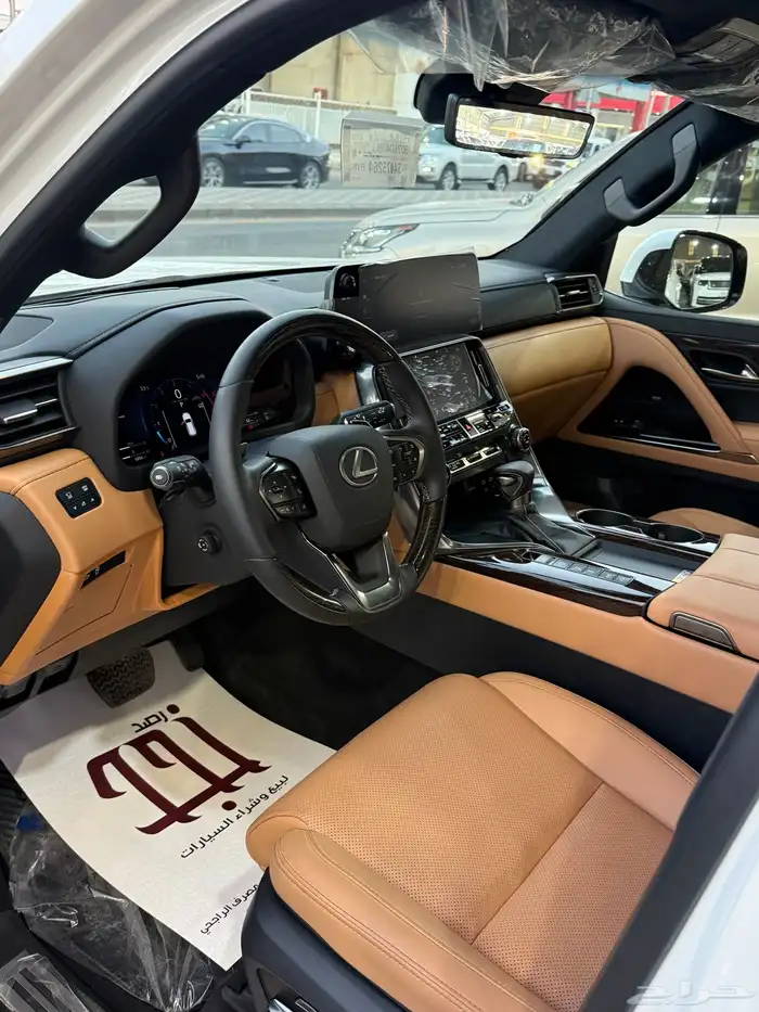 لكزس 2025 LX600 BB عداد 5300 كيلو سعودي فل 9