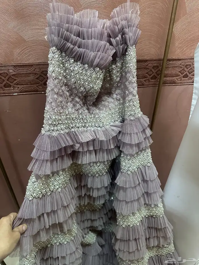 فستان سهرة فخم للبيع على السوم 0
