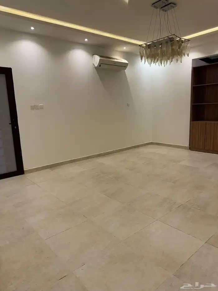 للإيجار فيلا 225 متر جنوب انس بن مالك 12