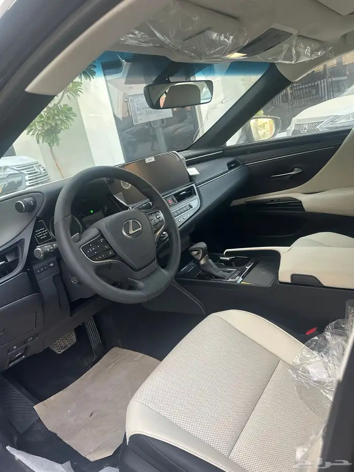 لكزس ES250AA موديل 2025 لون كحلي 9