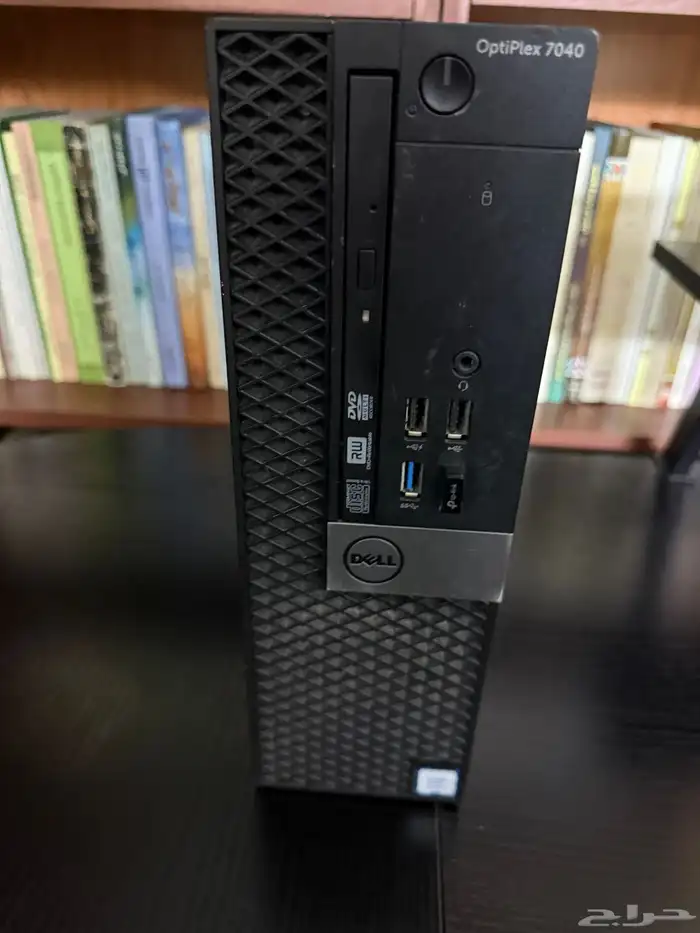 كبيوتر مكتبي. على سوم 1