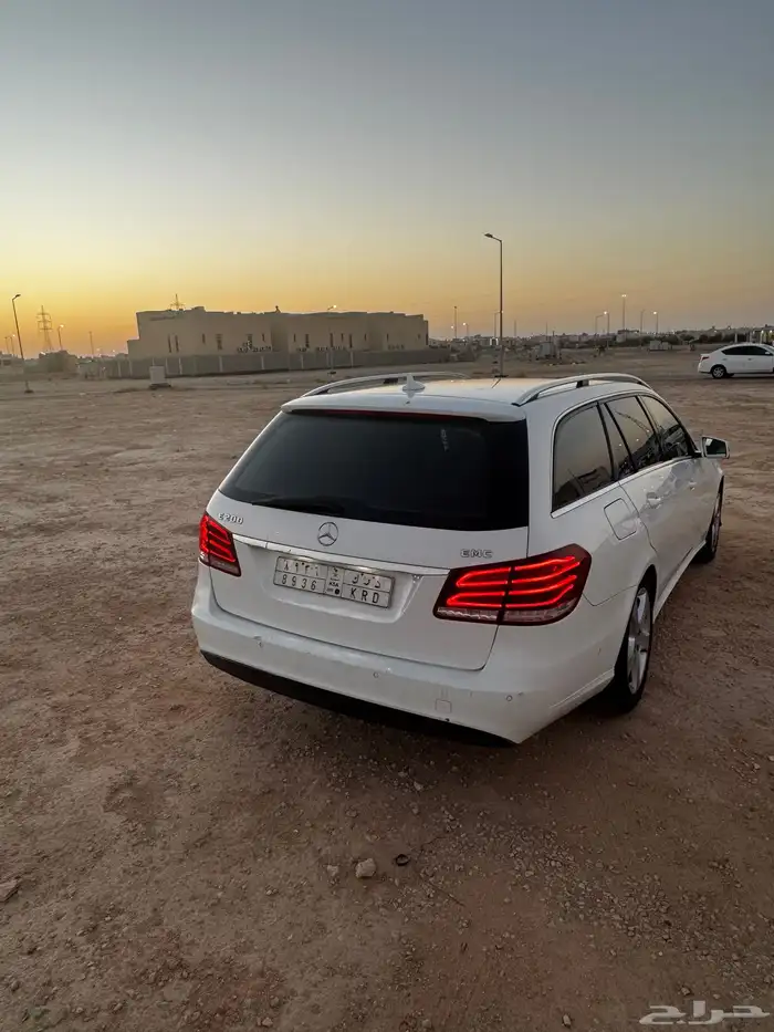 Mercedes Benz E200 Wagon 2
