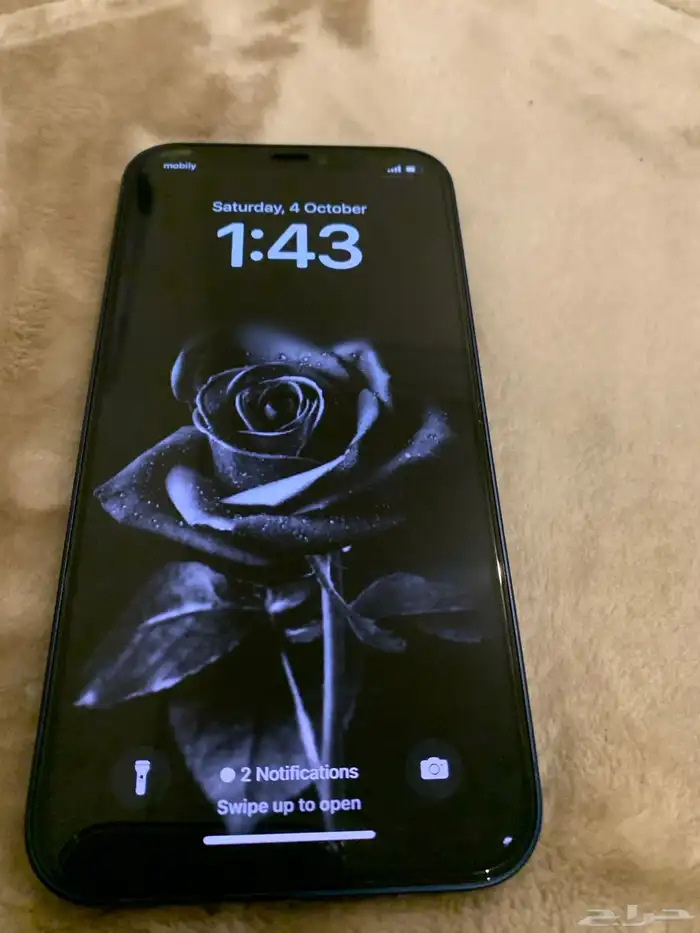 أيفون 12 4