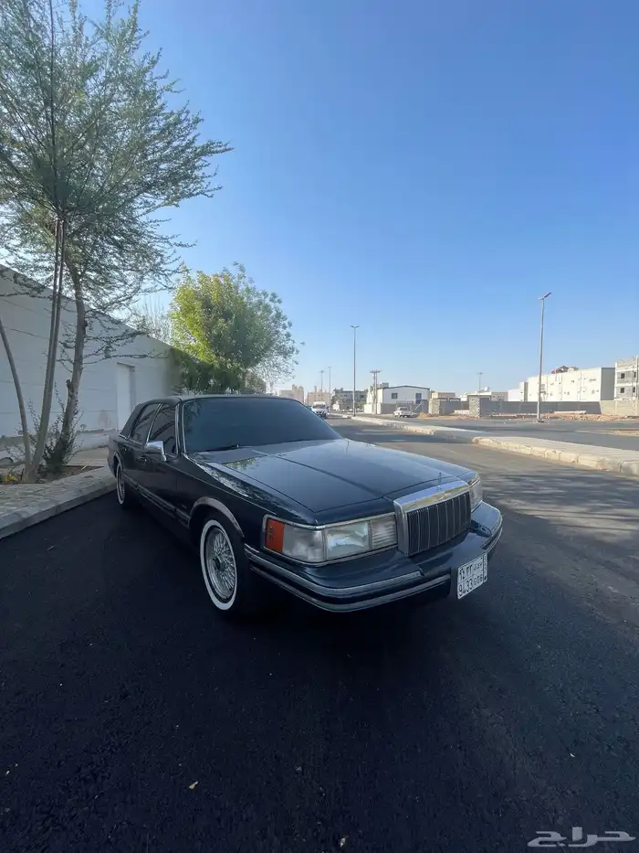 لينكولن تاون كار 92 1