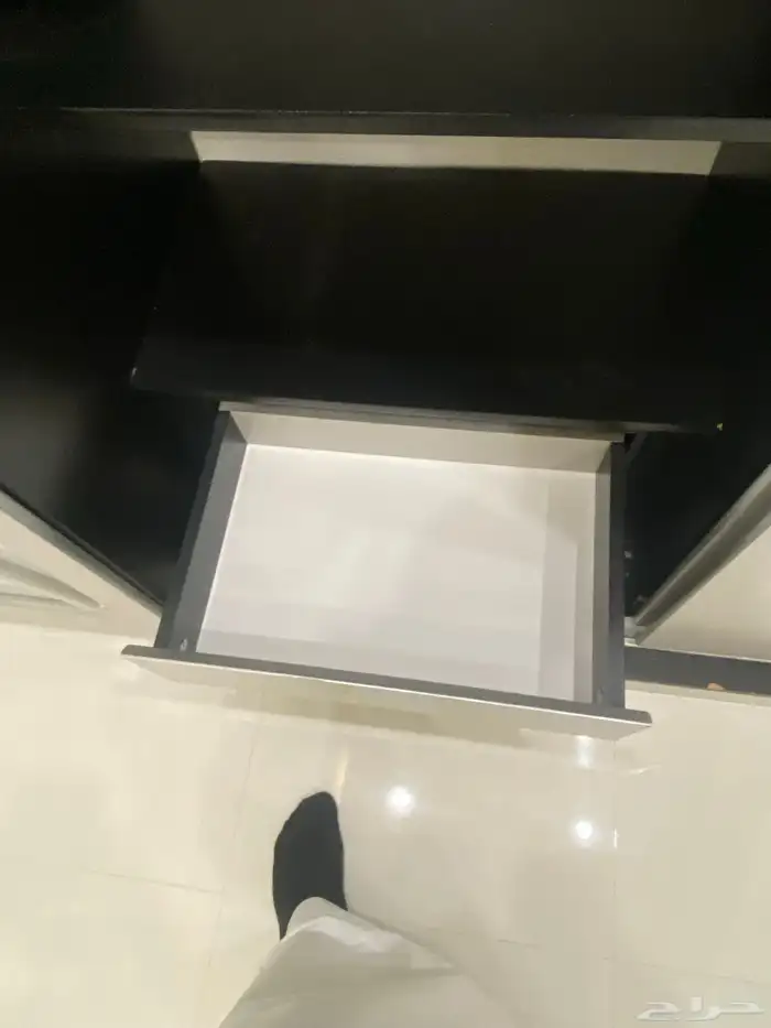 غرفة نوم نظيفه شبه جديده 6