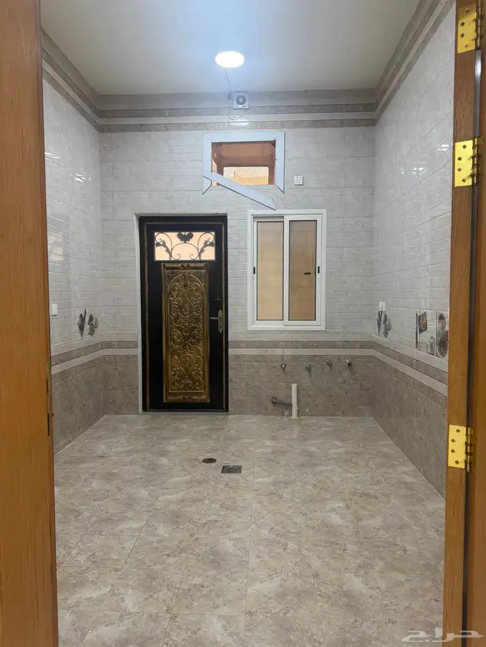 للإيجار شقة ارضية بالدمام حي الامانة 9