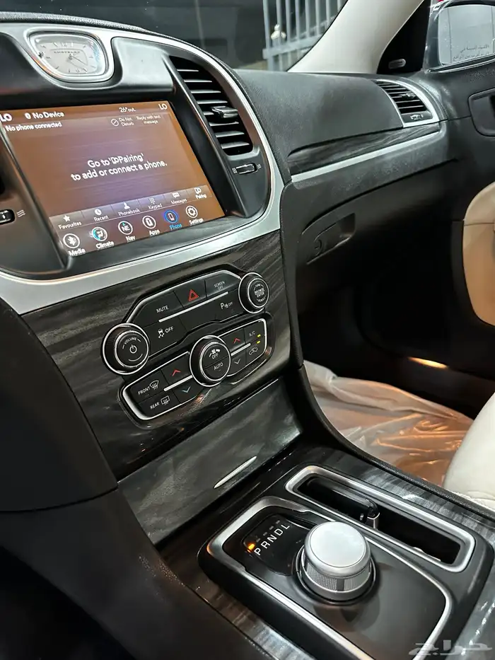 كرايزلر C300 فضي 2021 عداد 31 لدى معرض(عبيد الرشيدي) 29