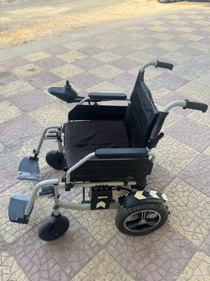 عربيه كهربائيه 0
