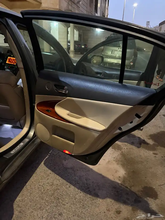 لكزس GS 300 2006 16