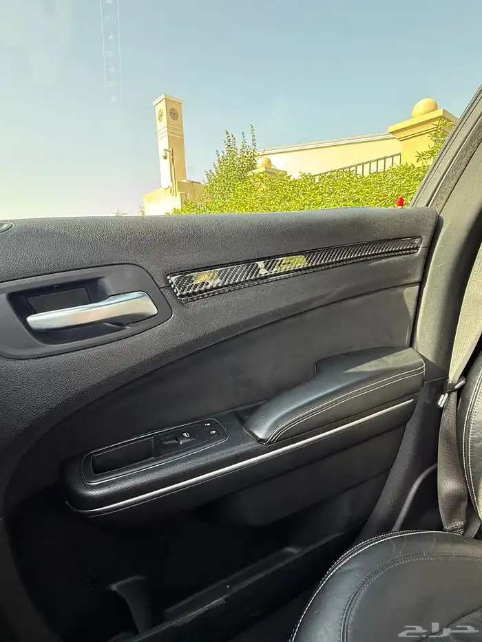 كرايسلر 300 SRT 4