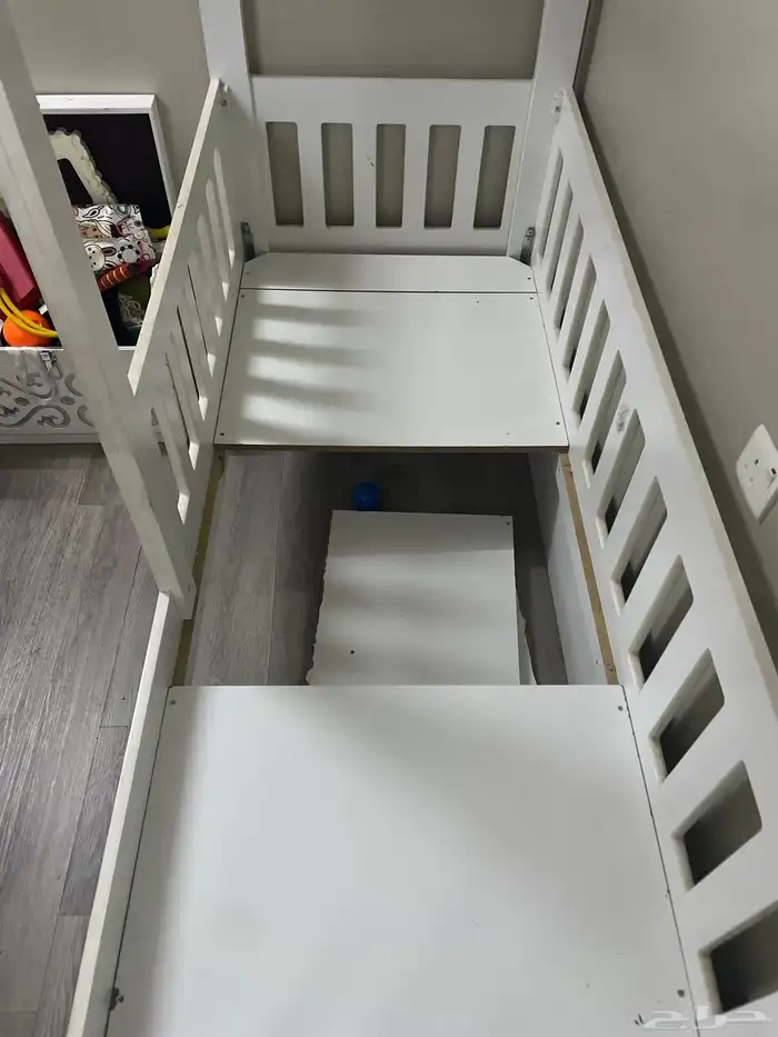 سرير اطفال للبيع 1