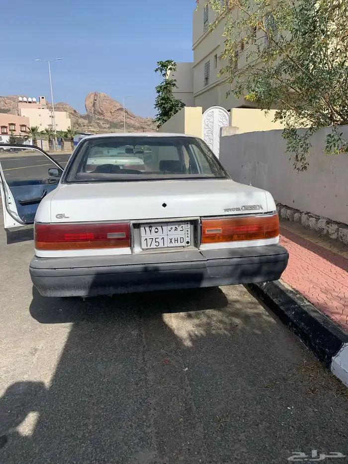 سيارة تويوتا كرسيدا مديل 1990 2