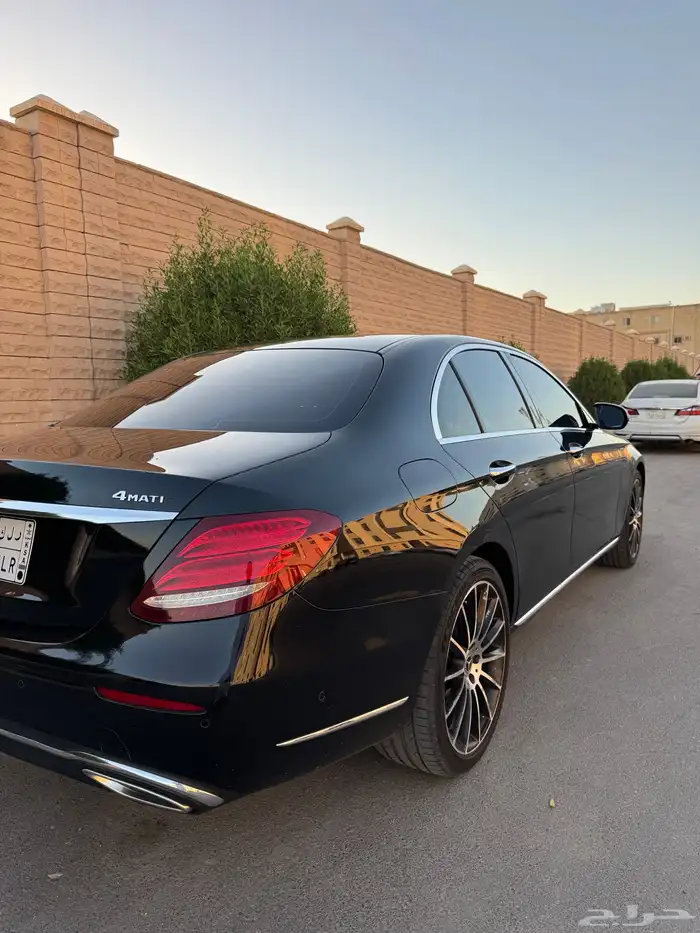 للبيع مرسيدس E300 موديل 2019 4