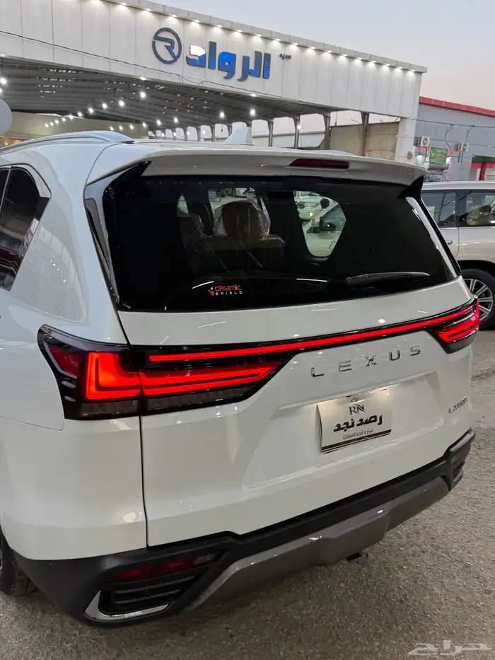 لكزس 2025 LX600 BB عداد 5300 كيلو سعودي فل 7