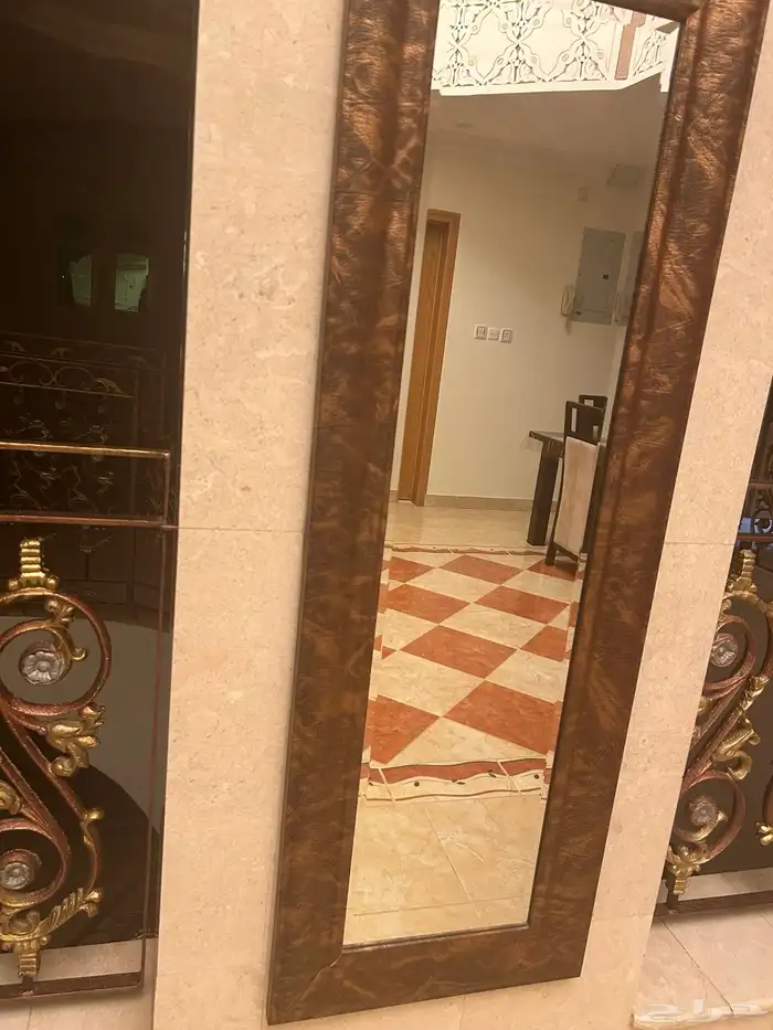 مرايه جداريه من هوم سنتر برواز بنى جلد 1