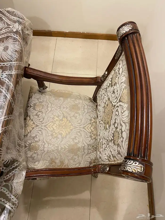 طاولة سفرة مع بوفيه كلاسيكية 2