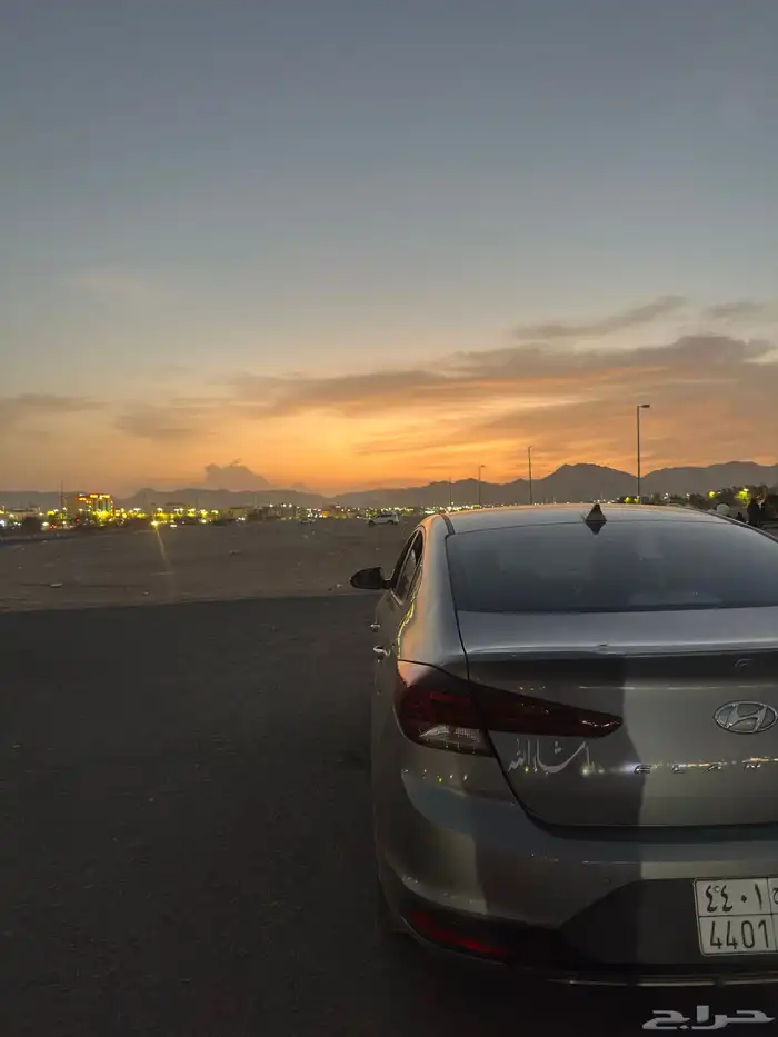 Hyundai ELANTRA 2019 half Full نص فل 14