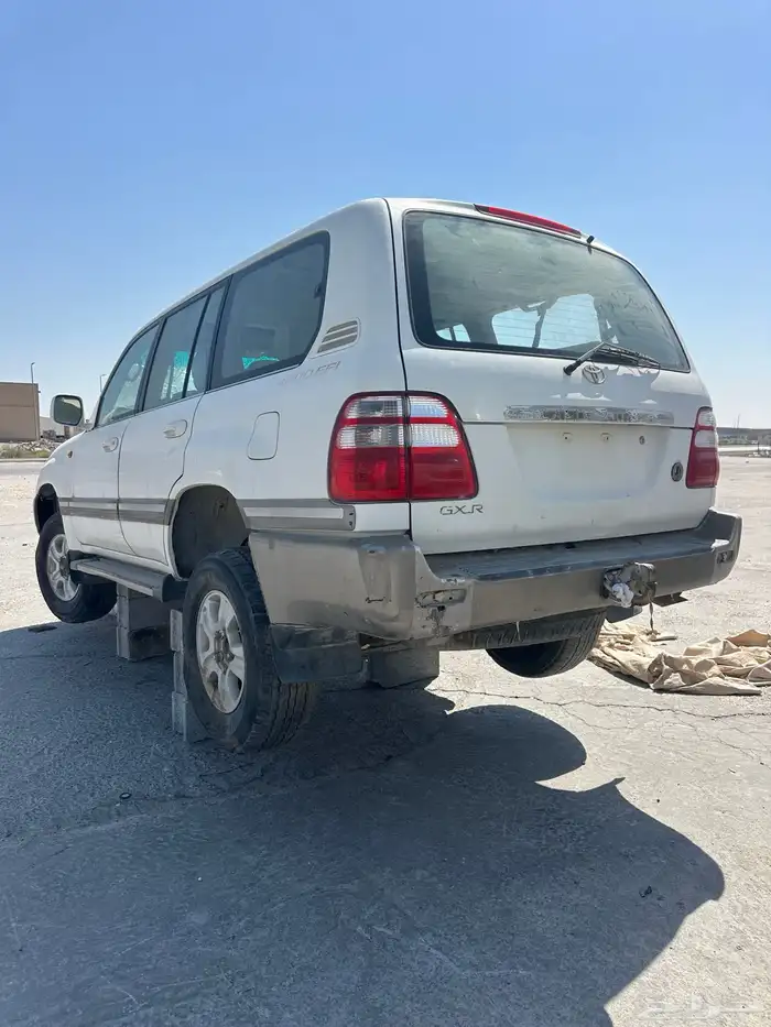جيب مديل 2003 مخزن قطع غيار فقط 3