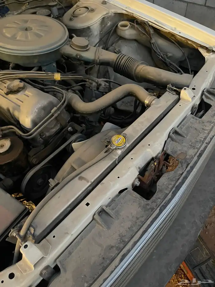 نيسان لوريل 1985 200L تشليح قطع 5