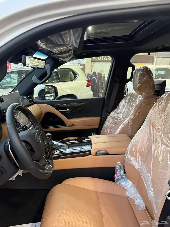 لكزس 2025 LX600 BB عداد 5300 كيلو سعودي فل 12