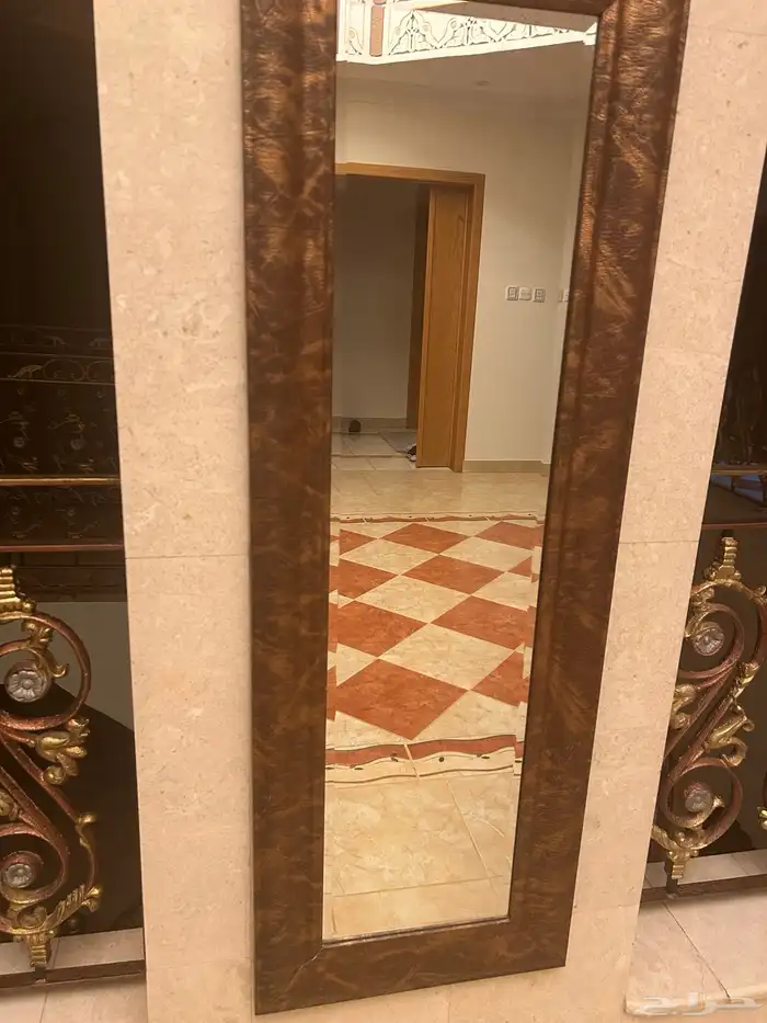 مرايه جداريه من هوم سنتر برواز بنى جلد 0