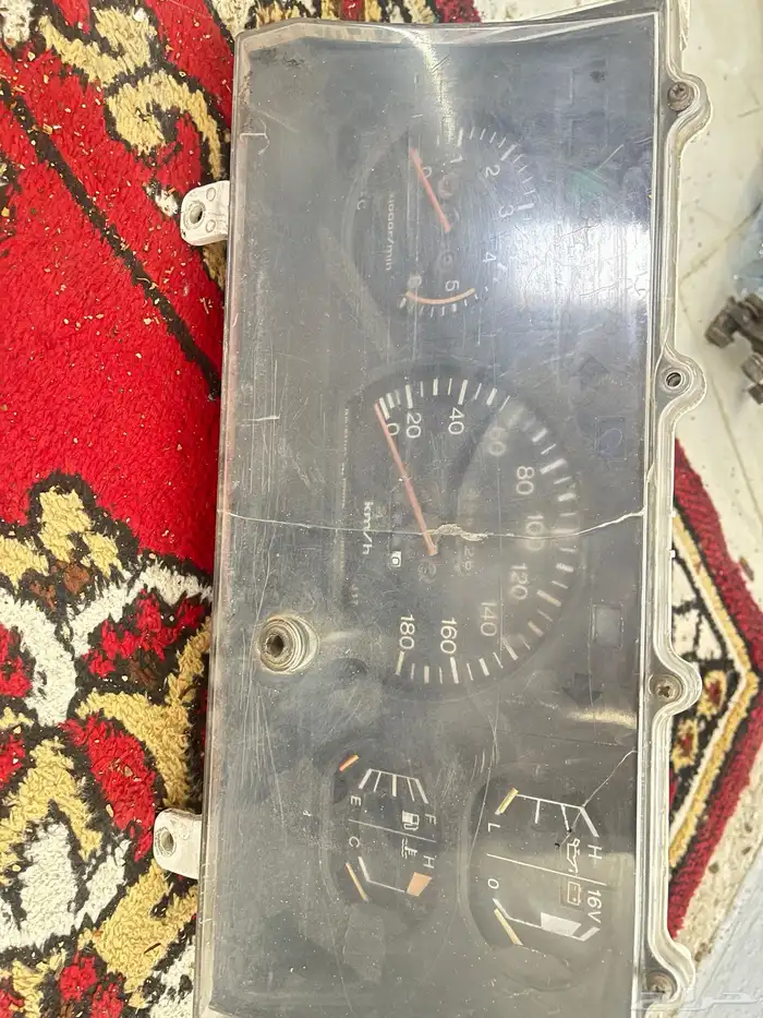 قطع غيار حيب تويوتاء. وجيب نيسان 3