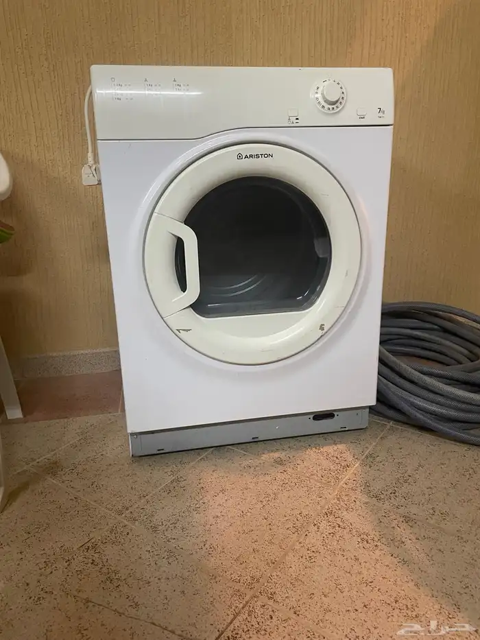 نشافة ملابس مازرة اريستون 0