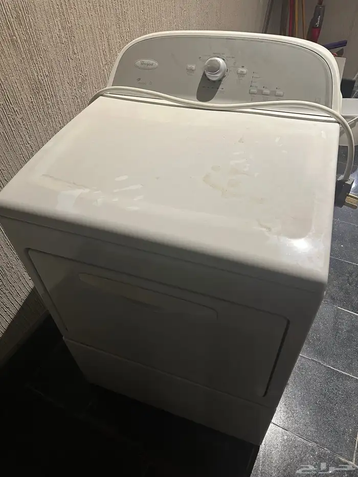 نشافة ملابس Whirlpool فيها عطل 1