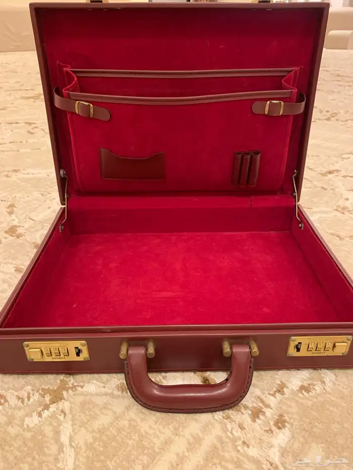 شنطة دبلوماسيه من كارتتيه فنتج اصلي 1