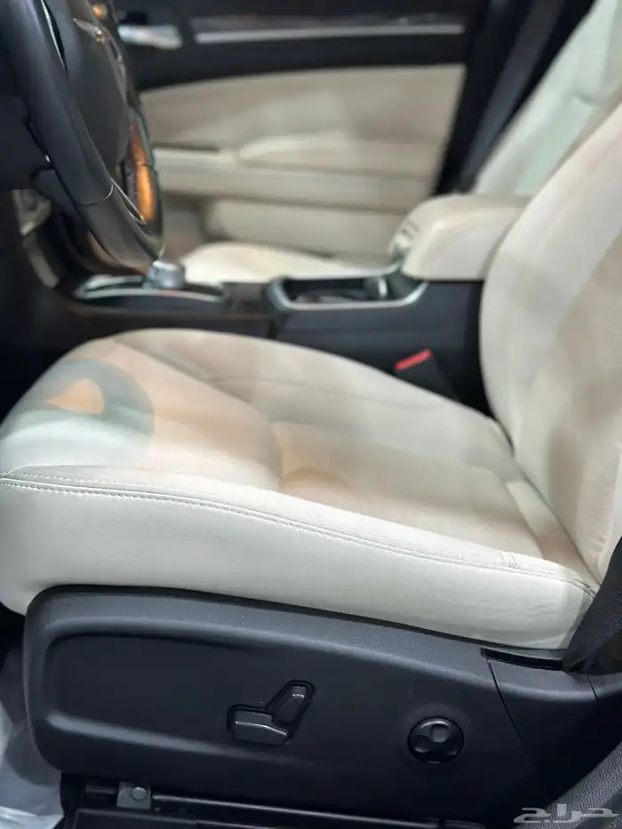 كرايزلر C300 فضي 2021 عداد 31 لدى معرض(عبيد الرشيدي) 23