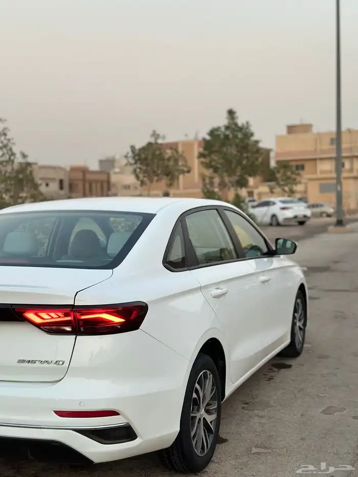 جيلي امجراند 2023 4