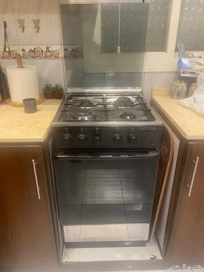 للبيع غاز ايطالي 60 60 جليم غاز الزقزوق نظيف 4 عيون 2