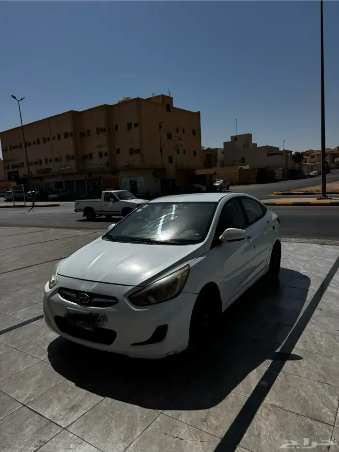 اكسنت 16 ابيض 0
