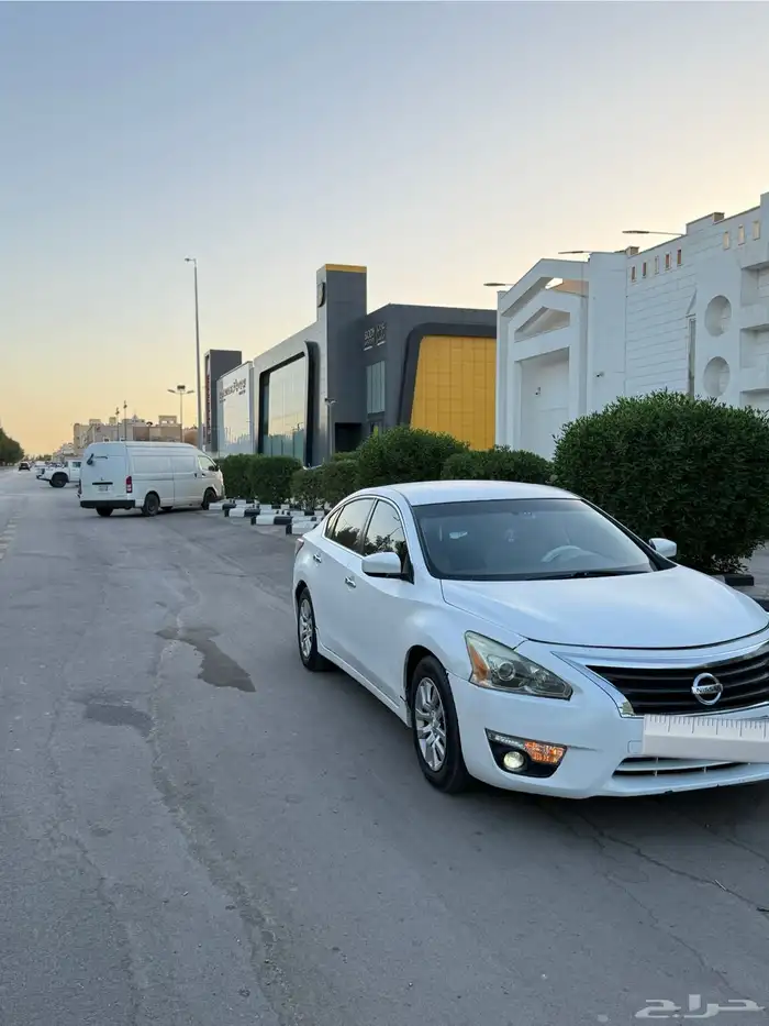 نيسان التيما 2013 3