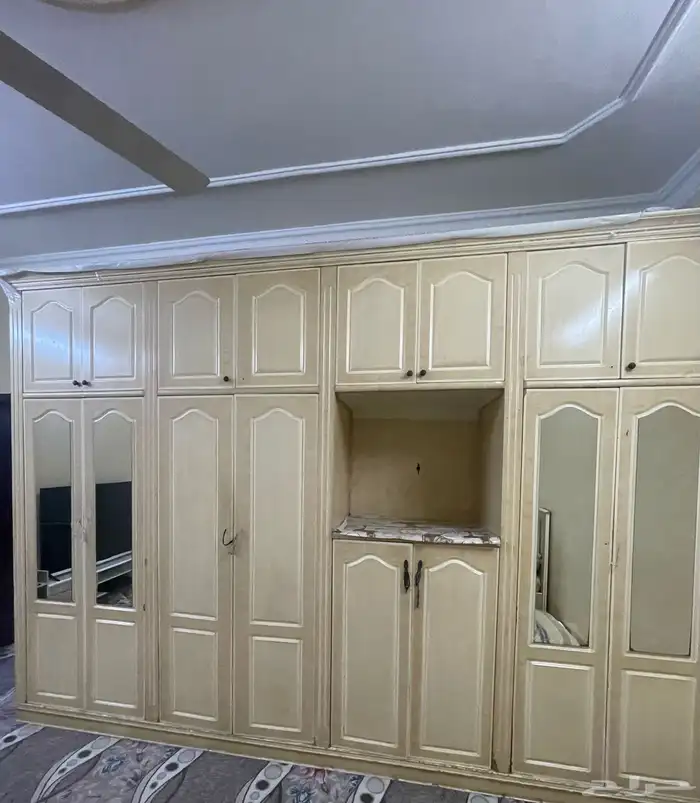 دولاب ملابس مقاس كبير اربعه متر 0