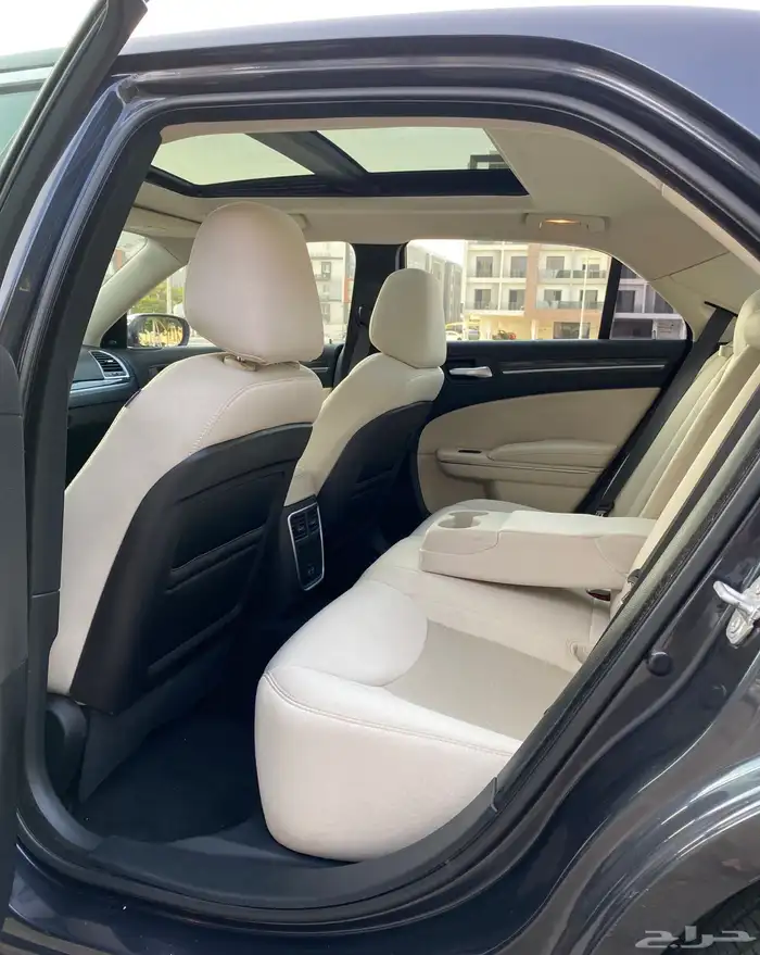 C300 2019 وكالة 33