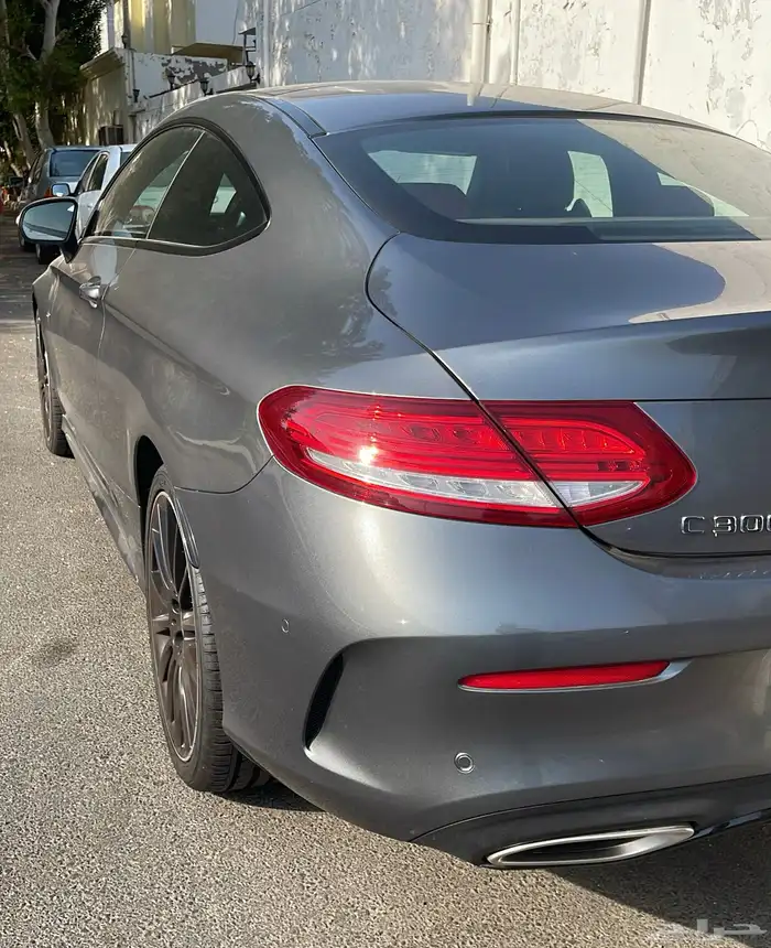 مرسيدس c300 كوبية بحالة الوكااالة 3