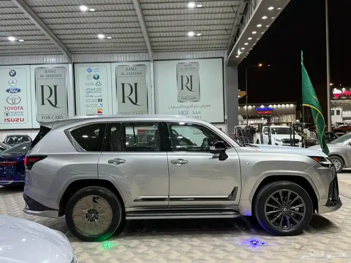 لكزس جيب LX 600 Fsport شبه جديد 2025 عداد 500 كيلو 9