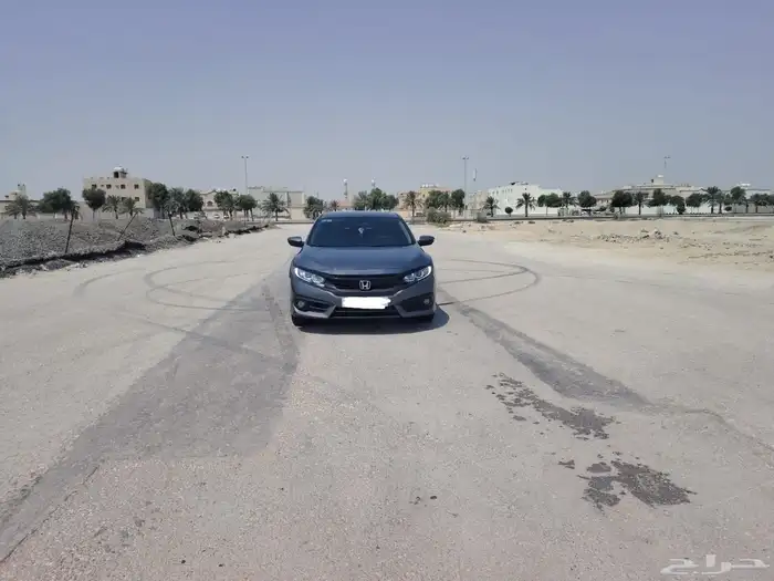 للبيع سيفيك فل كامل بودي و محركات شرط 8