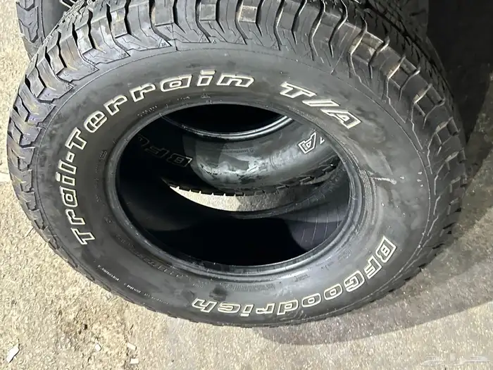 كفرات ربع حجري بي اف جودرتش مقاس 285 70 17 19