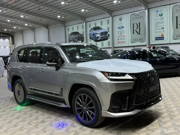 لكزس جيب LX 600 Fsport شبه جديد 2025 عداد 500 كيلو 1