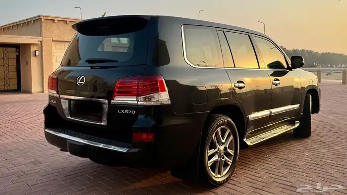 للبيع لكزس LX570 موديل 2012 2