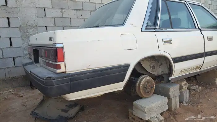 نيسان لوريل 1985 200L تشليح قطع 4